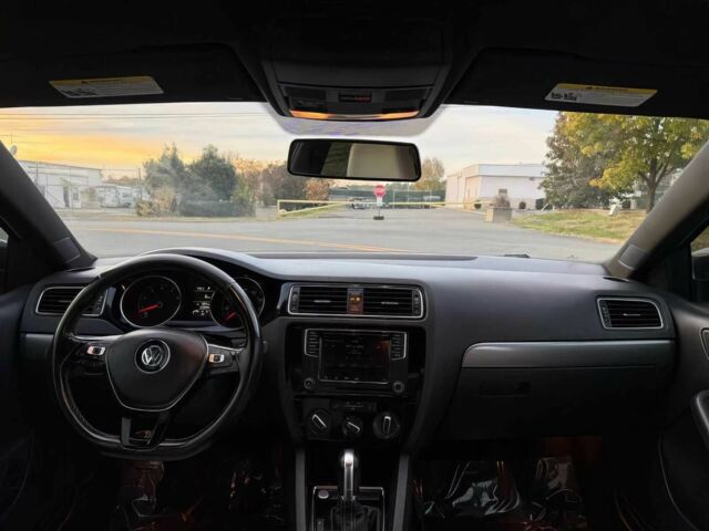 Белый Фольксваген Джетта, объемом двигателя 1.8 л и пробегом 75 тыс. км за 5300 $, фото 12 на Automoto.ua