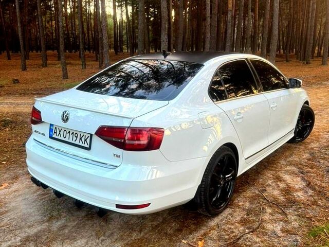 Фольксваген Джетта 2016 в Богодухове на Automoto.ua Белый Фольксваген Джетта, объемом двигателя 1.8 л и пробегом 107 тыс. км за 12700 $, фото 13 на Automoto.ua