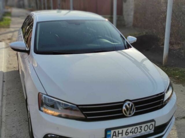 Білий Фольксваген Джетта, об'ємом двигуна 1.6 л та пробігом 50 тис. км за 14000 $, фото 1 на Automoto.ua