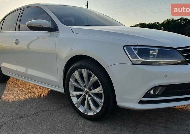 Белый Фольксваген Джетта, объемом двигателя 1.6 л и пробегом 150 тыс. км за 12500 $, фото 12 на Automoto.ua