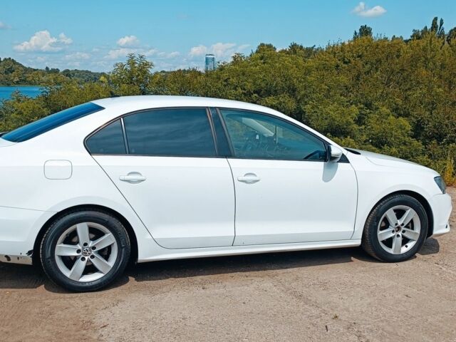 Белый Фольксваген Джетта, объемом двигателя 1.6 л и пробегом 301 тыс. км за 9000 $, фото 2 на Automoto.ua