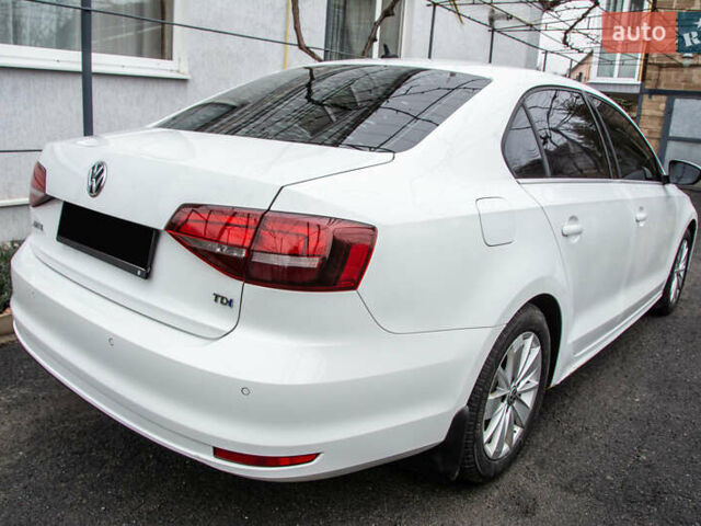 Білий Фольксваген Джетта, об'ємом двигуна 1.6 л та пробігом 157 тис. км за 13500 $, фото 4 на Automoto.ua