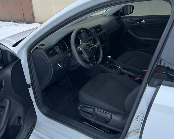 Белый Фольксваген Джетта, объемом двигателя 1.4 л и пробегом 84 тыс. км за 11400 $, фото 11 на Automoto.ua