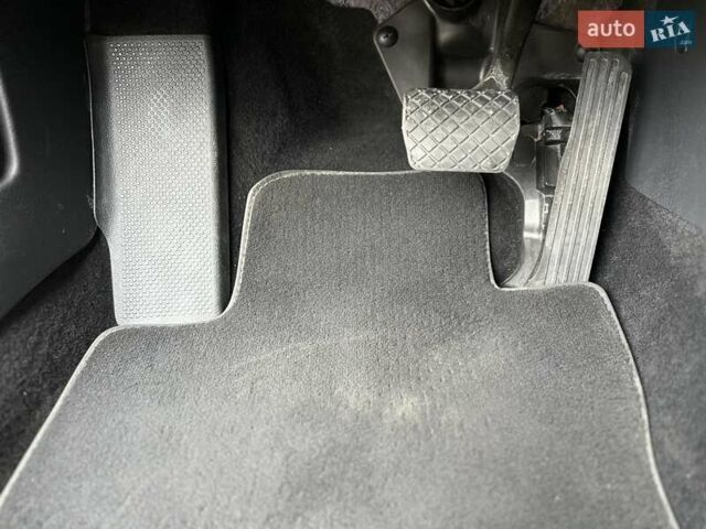 Белый Фольксваген Джетта, объемом двигателя 1.6 л и пробегом 52 тыс. км за 14800 $, фото 28 на Automoto.ua