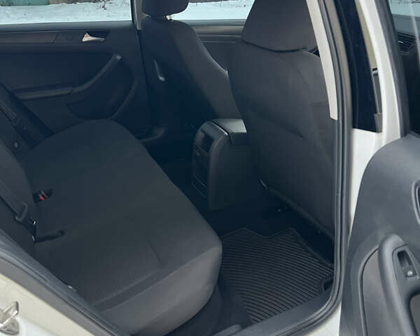 Белый Фольксваген Джетта, объемом двигателя 1.4 л и пробегом 84 тыс. км за 11400 $, фото 13 на Automoto.ua