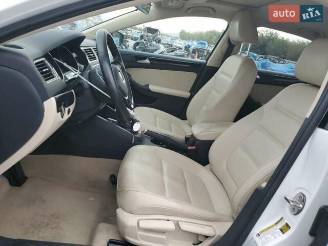 Фольксваген Джетта 2016 в Луцке на Automoto.ua Белый Фольксваген Джетта, объемом двигателя 1.8 л и пробегом 99 тыс. км за 2000 $, фото 6 на Automoto.ua