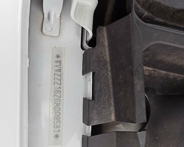 Белый Фольксваген Джетта, объемом двигателя 1.6 л и пробегом 226 тыс. км за 12500 $, фото 46 на Automoto.ua