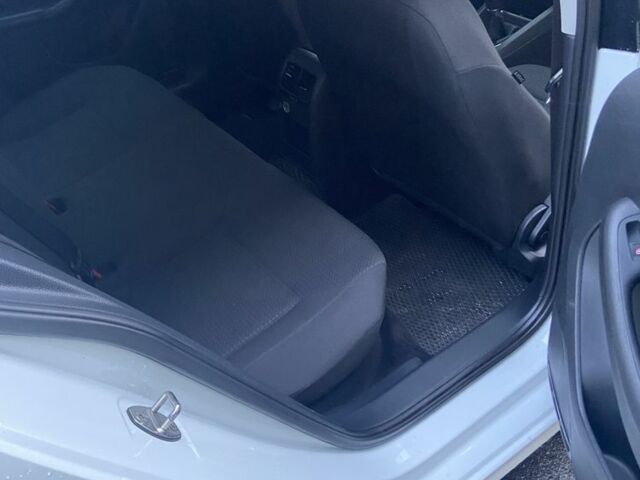 Белый Фольксваген Джетта, объемом двигателя 1.6 л и пробегом 180 тыс. км за 10600 $, фото 5 на Automoto.ua