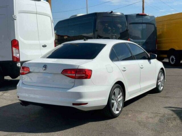 Фольксваген Джетта 2016 в Одессе на Automoto.ua Белый Фольксваген Джетта, объемом двигателя 2 л и пробегом 73 тыс. км за 2500 $, фото 4 на Automoto.ua