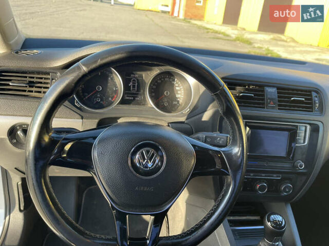 Белый Фольксваген Джетта, объемом двигателя 1.6 л и пробегом 280 тыс. км за 11200 $, фото 12 на Automoto.ua