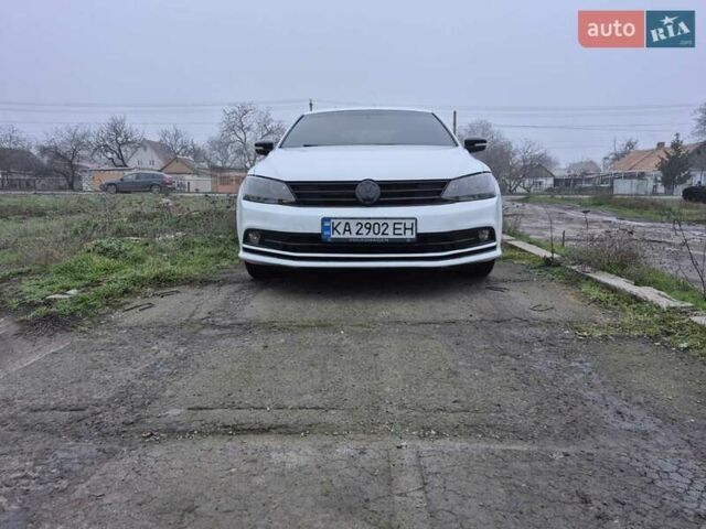 Белый Фольксваген Джетта, объемом двигателя 1.8 л и пробегом 110 тыс. км за 10600 $, фото 1 на Automoto.ua