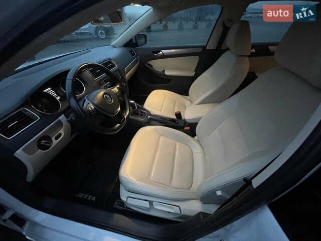 Білий Фольксваген Джетта, об'ємом двигуна 1.4 л та пробігом 119 тис. км за 11500 $, фото 14 на Automoto.ua