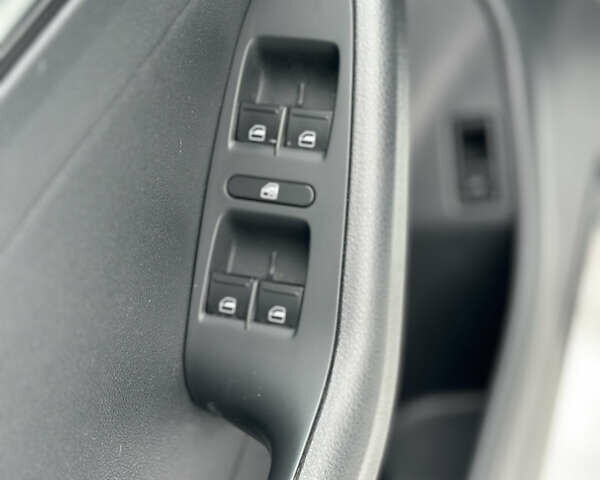 Белый Фольксваген Джетта, объемом двигателя 1.4 л и пробегом 92 тыс. км за 10500 $, фото 32 на Automoto.ua