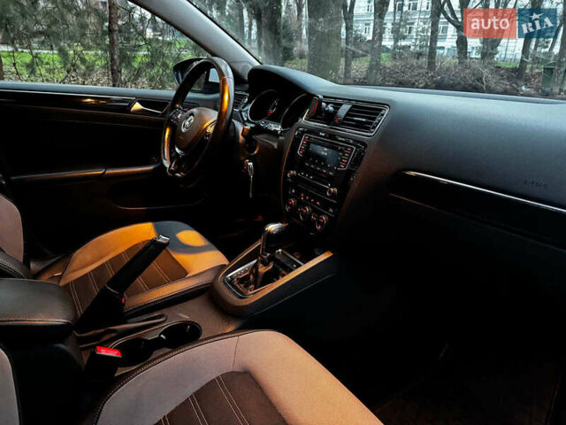 Белый Фольксваген Джетта, объемом двигателя 1.6 л и пробегом 180 тыс. км за 10990 $, фото 29 на Automoto.ua