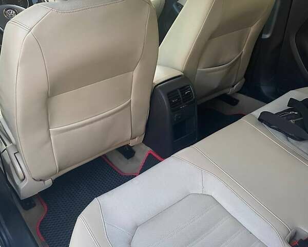 Белый Фольксваген Джетта, объемом двигателя 1.6 л и пробегом 186 тыс. км за 10000 $, фото 17 на Automoto.ua