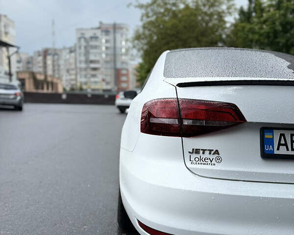 Білий Фольксваген Джетта, об'ємом двигуна 1.4 л та пробігом 115 тис. км за 12300 $, фото 4 на Automoto.ua