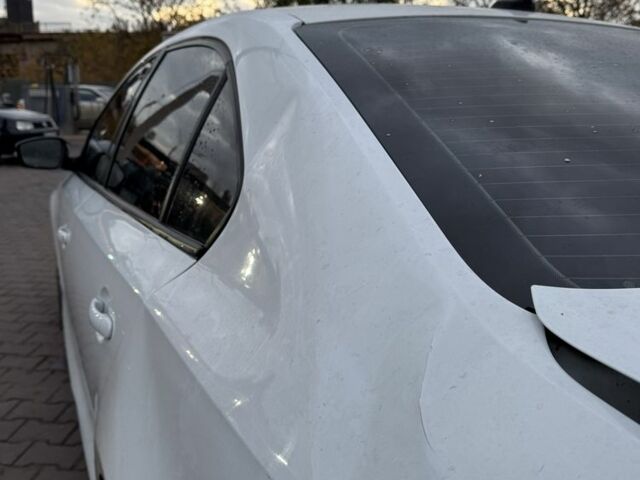 Белый Фольксваген Джетта, объемом двигателя 1.8 л и пробегом 110 тыс. км за 5500 $, фото 11 на Automoto.ua