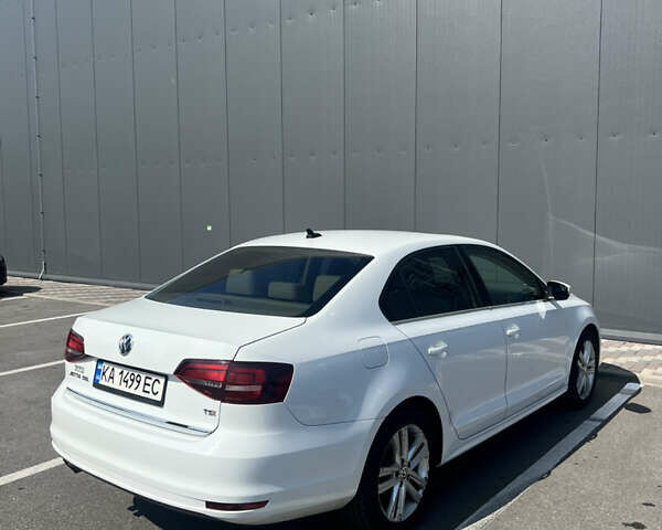 Белый Фольксваген Джетта, объемом двигателя 1.8 л и пробегом 159 тыс. км за 11000 $, фото 4 на Automoto.ua