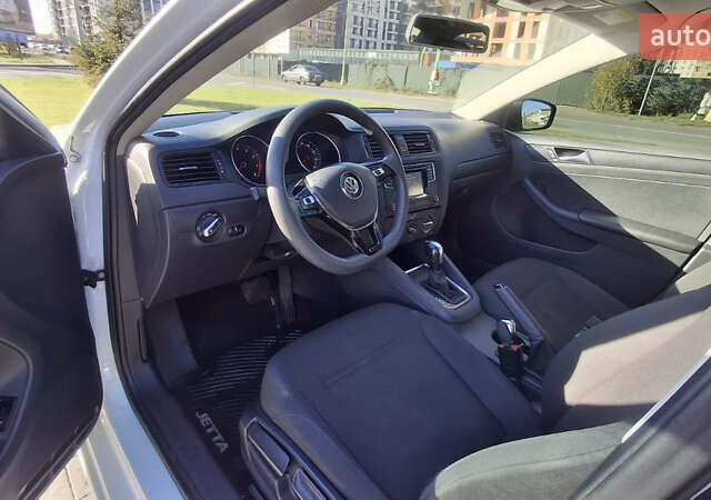 Белый Фольксваген Джетта, объемом двигателя 1.4 л и пробегом 184 тыс. км за 9300 $, фото 5 на Automoto.ua