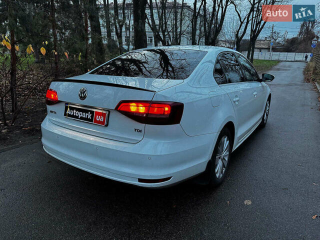 Белый Фольксваген Джетта, объемом двигателя 1.6 л и пробегом 180 тыс. км за 10990 $, фото 5 на Automoto.ua