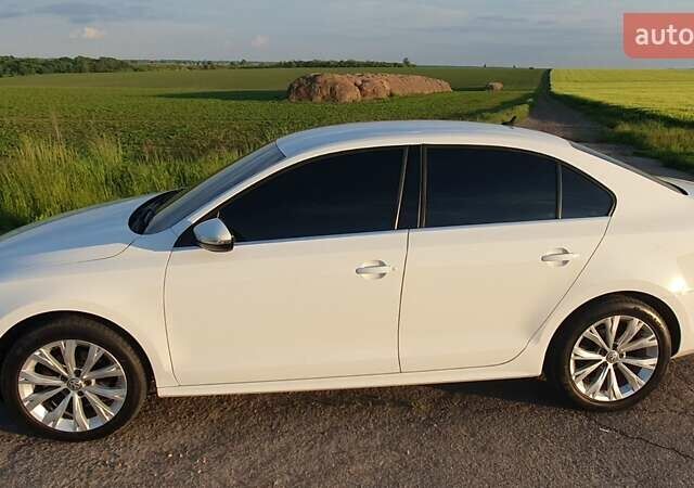 Белый Фольксваген Джетта, объемом двигателя 1.6 л и пробегом 150 тыс. км за 12500 $, фото 11 на Automoto.ua