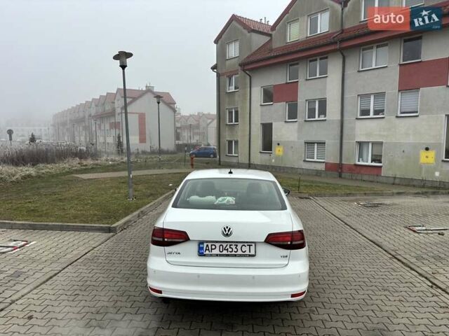 Белый Фольксваген Джетта, объемом двигателя 1.6 л и пробегом 197 тыс. км за 11111 $, фото 4 на Automoto.ua