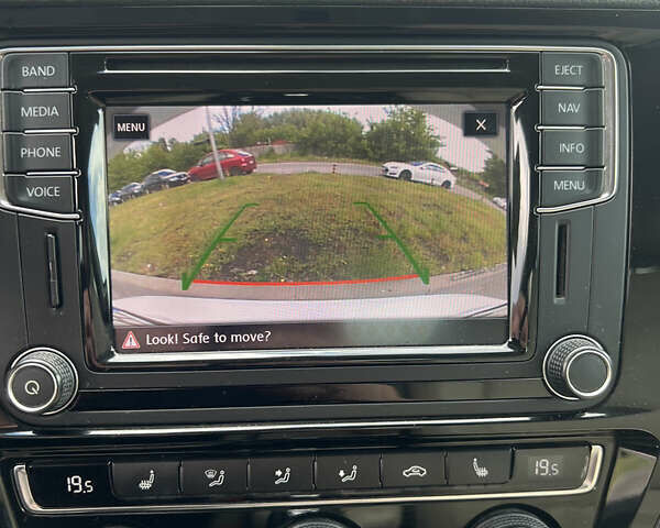 Белый Фольксваген Джетта, объемом двигателя 1.8 л и пробегом 159 тыс. км за 11000 $, фото 14 на Automoto.ua