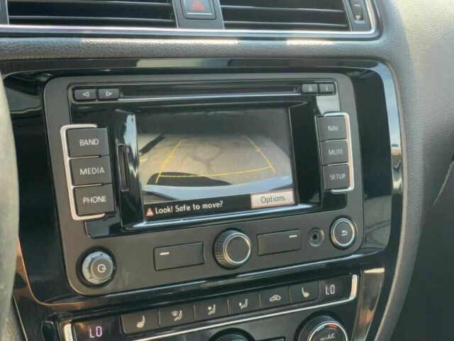 Фольксваген Джетта 2016 в Одессе на Automoto.ua Белый Фольксваген Джетта, объемом двигателя 2 л и пробегом 73 тыс. км за 2500 $, фото 9 на Automoto.ua