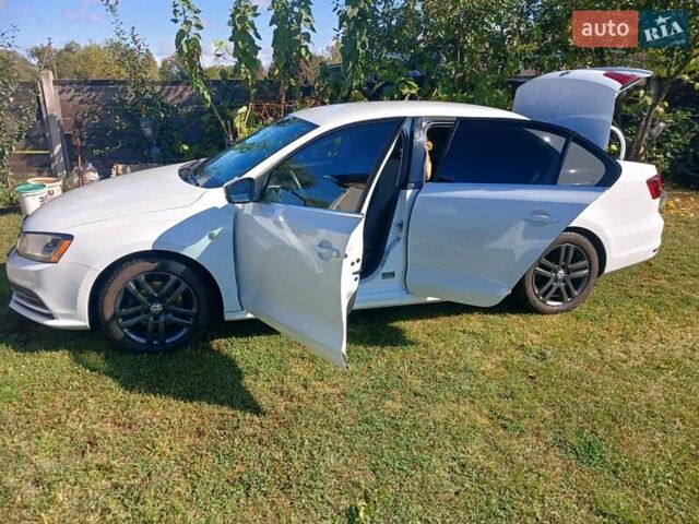 Фольксваген Джетта 2016 в Киеве на Automoto.ua Белый Фольксваген Джетта, объемом двигателя 1.4 л и пробегом 110 тыс. км за 11200 $, фото 6 на Automoto.ua