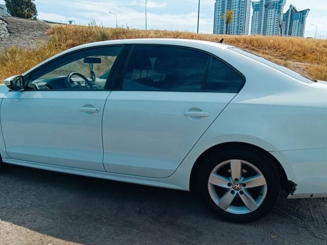 Белый Фольксваген Джетта, объемом двигателя 1.6 л и пробегом 301 тыс. км за 9000 $, фото 4 на Automoto.ua