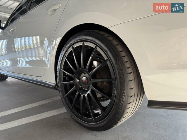 Білий Фольксваген Джетта, об'ємом двигуна 1.98 л та пробігом 143 тис. км за 15600 $, фото 3 на Automoto.ua