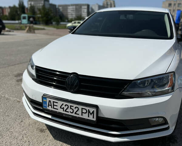 Белый Фольксваген Джетта, объемом двигателя 1.39 л и пробегом 150 тыс. км за 10800 $, фото 3 на Automoto.ua