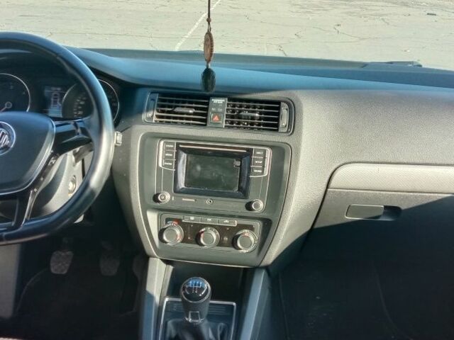 Белый Фольксваген Джетта, объемом двигателя 1.6 л и пробегом 261 тыс. км за 9990 $, фото 1 на Automoto.ua