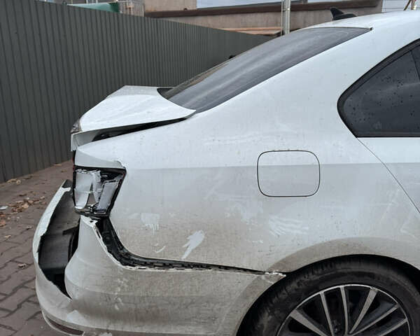 Фольксваген Джетта 2016 в Кривом Роге на Automoto.ua Белый Фольксваген Джетта, объемом двигателя 1.8 л и пробегом 110 тыс. км за 5500 $, фото 8 на Automoto.ua