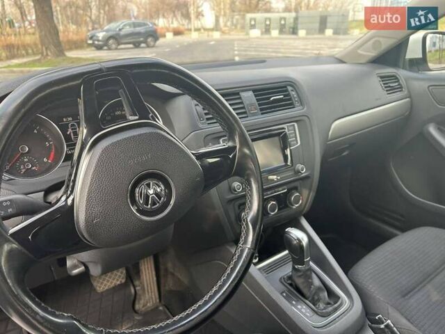 Білий Фольксваген Джетта, об'ємом двигуна 1.6 л та пробігом 162 тис. км за 9950 $, фото 9 на Automoto.ua
