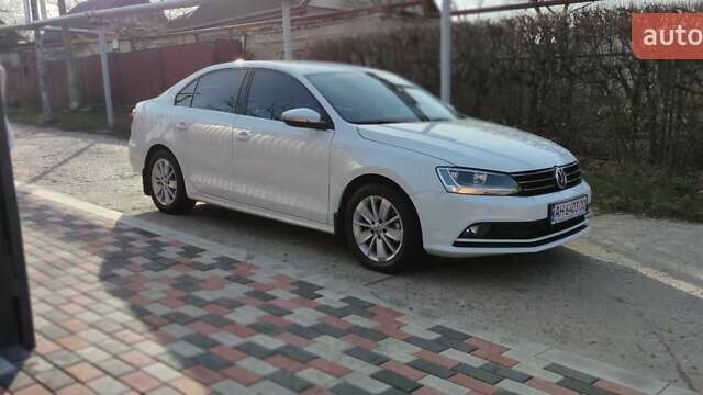 Білий Фольксваген Джетта, об'ємом двигуна 1.6 л та пробігом 50 тис. км за 14000 $, фото 6 на Automoto.ua
