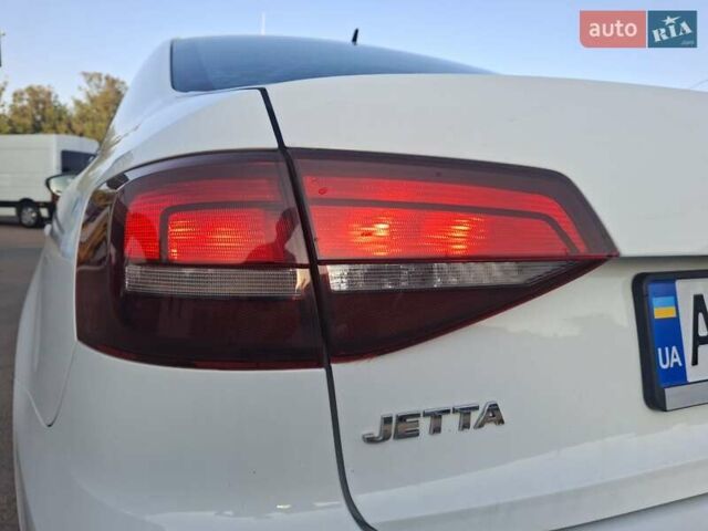 Белый Фольксваген Джетта, объемом двигателя 1.6 л и пробегом 201 тыс. км за 9800 $, фото 12 на Automoto.ua