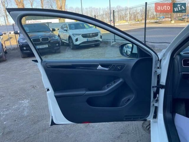 Белый Фольксваген Джетта, объемом двигателя 1.6 л и пробегом 160 тыс. км за 12300 $, фото 25 на Automoto.ua