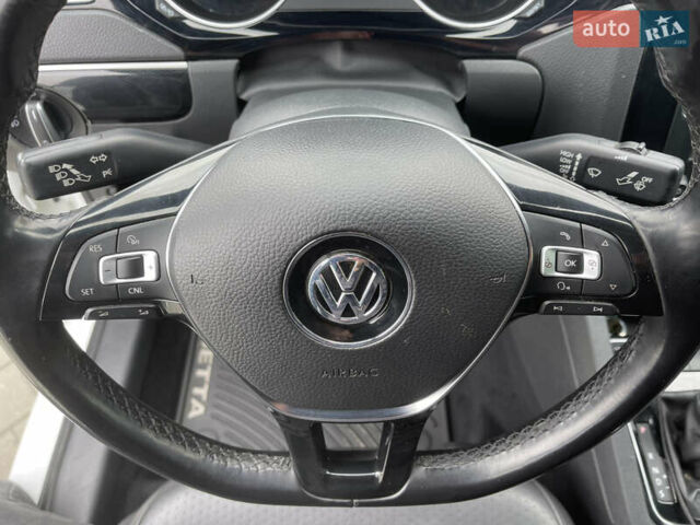 Белый Фольксваген Джетта, объемом двигателя 1.8 л и пробегом 118 тыс. км за 10000 $, фото 11 на Automoto.ua