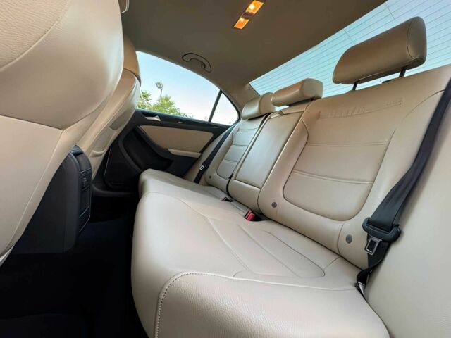 Белый Фольксваген Джетта, объемом двигателя 1.8 л и пробегом 63 тыс. км за 3100 $, фото 12 на Automoto.ua