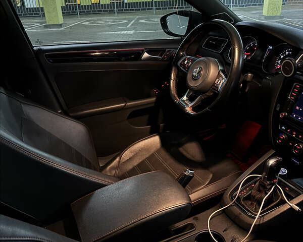 Фольксваген Джетта 2017 в Киеве на Automoto.ua Белый Фольксваген Джетта, объемом двигателя 2 л и пробегом 143 тыс. км за 14000 $, фото 10 на Automoto.ua