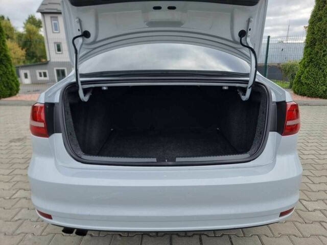 Белый Фольксваген Джетта, объемом двигателя 1.4 л и пробегом 164 тыс. км за 9999 $, фото 8 на Automoto.ua