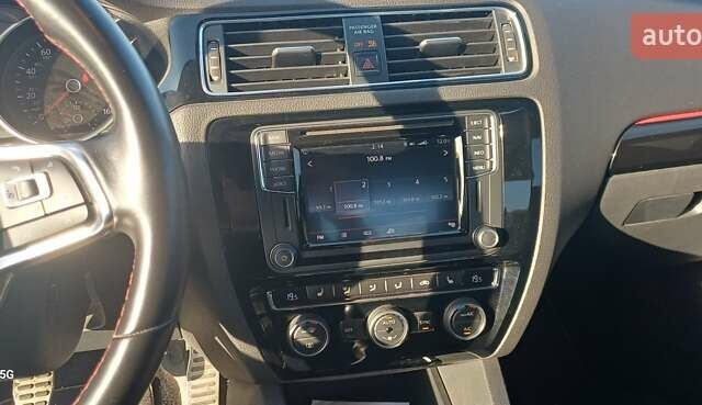 Белый Фольксваген Джетта, объемом двигателя 2 л и пробегом 63 тыс. км за 14000 $, фото 9 на Automoto.ua