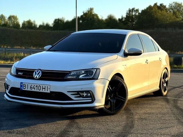 Белый Фольксваген Джетта, объемом двигателя 2 л и пробегом 204 тыс. км за 13000 $, фото 1 на Automoto.ua