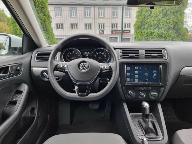 Белый Фольксваген Джетта, объемом двигателя 1.4 л и пробегом 164 тыс. км за 9999 $, фото 9 на Automoto.ua