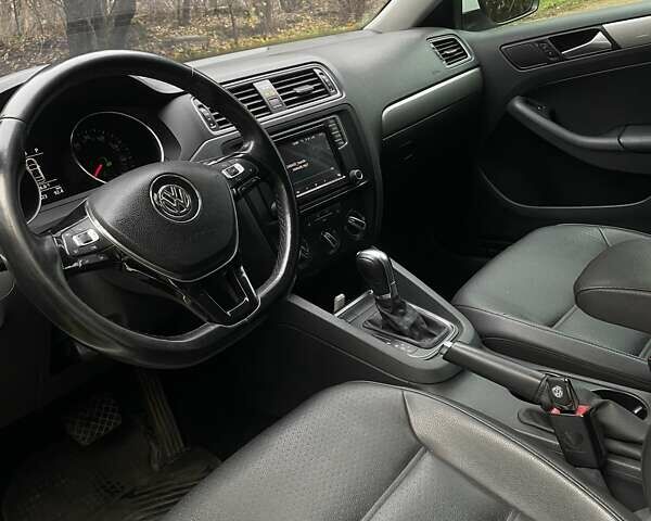 Белый Фольксваген Джетта, объемом двигателя 1.4 л и пробегом 110 тыс. км за 12300 $, фото 19 на Automoto.ua