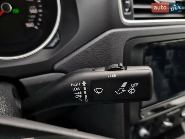 Белый Фольксваген Джетта, объемом двигателя 1.4 л и пробегом 164 тыс. км за 9999 $, фото 47 на Automoto.ua