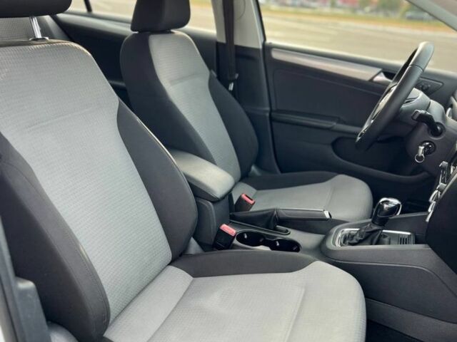 Білий Фольксваген Джетта, об'ємом двигуна 1.4 л та пробігом 185 тис. км за 8900 $, фото 7 на Automoto.ua