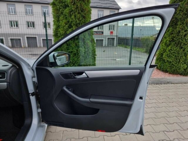 Белый Фольксваген Джетта, объемом двигателя 1.4 л и пробегом 164 тыс. км за 9999 $, фото 20 на Automoto.ua