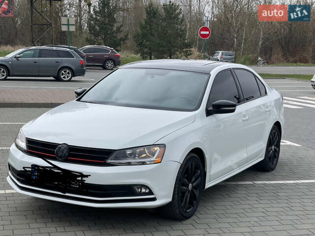Белый Фольксваген Джетта, объемом двигателя 1.8 л и пробегом 118 тыс. км за 10000 $, фото 3 на Automoto.ua